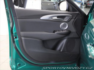 Alfa Romeo Tonale 1,3 PHEV 280k. Q4 Akční C 2023