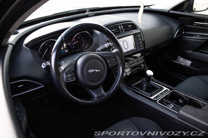 Jaguar XE 2.0 I4D Prestige 2016