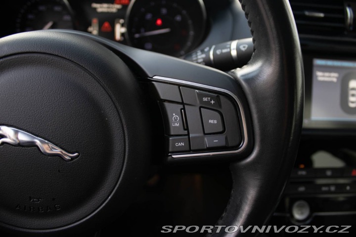 Jaguar XE 2.0 I4D Prestige 2016