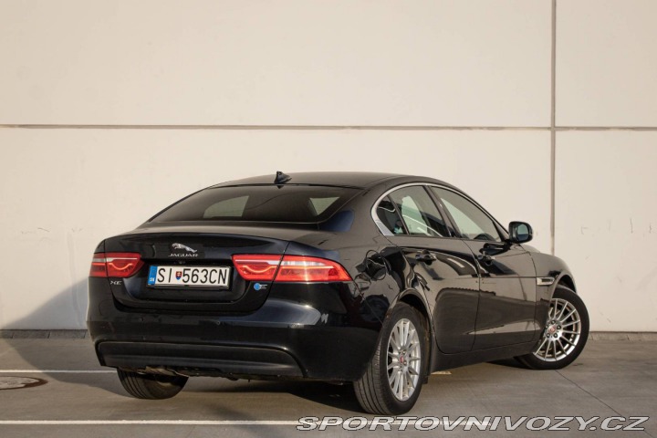 Jaguar XE 2.0 I4D Prestige 2016