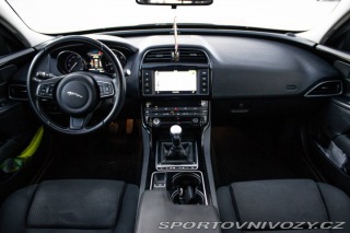 Jaguar XE 2.0 I4D Prestige 2016