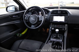 Jaguar XE 2.0 I4D Prestige 2016