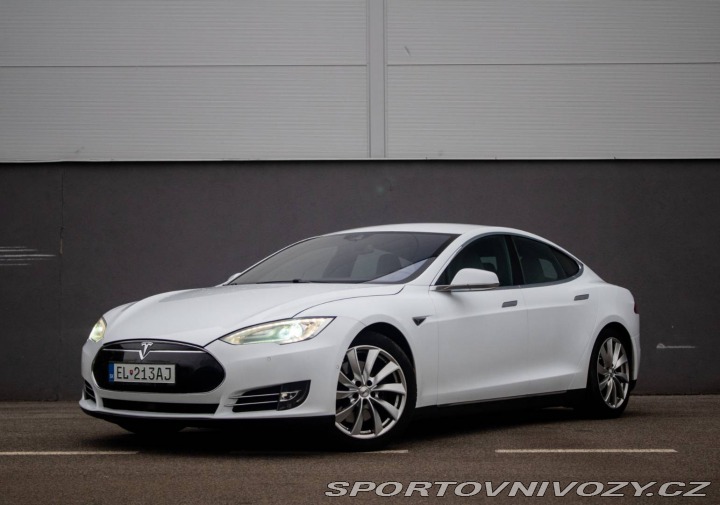 Tesla Model S 85D 2015
