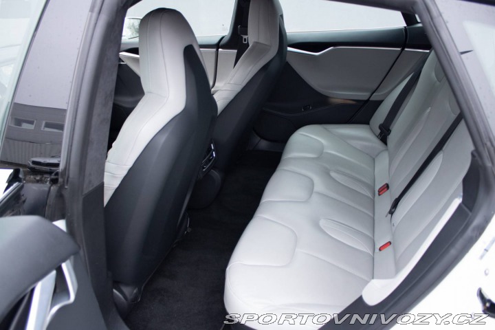 Tesla Model S 85D 2015