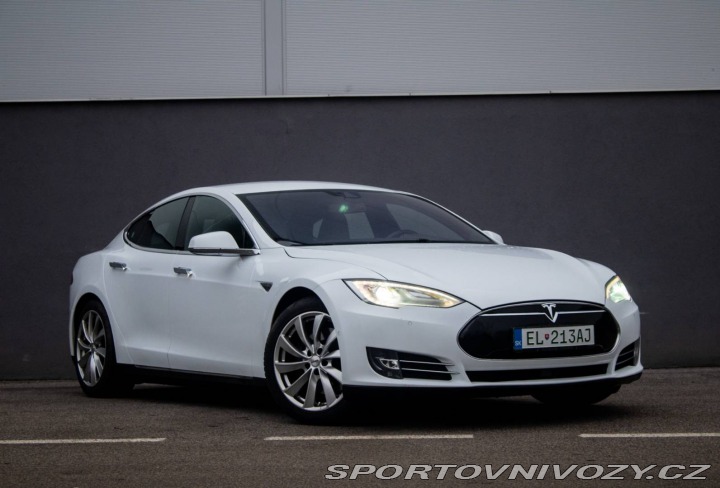 Tesla Model S 85D 2015