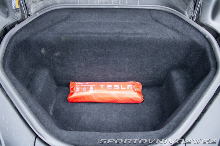 Tesla Model S 85D 2015