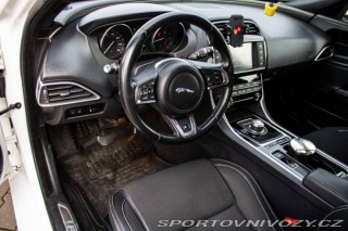 Jaguar XE 2.0 I4D 180k R-Sport  AT 2017