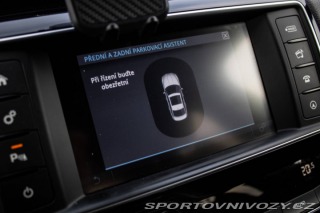 Jaguar XE 2.0 I4D 180k R-Sport  AT 2017