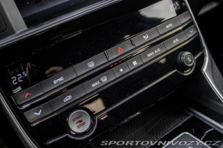 Jaguar XE 2.0 I4D 180k R-Sport  AT 2017