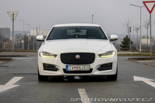 Jaguar XE 2.0 I4D 180k R-Sport  AT 2017