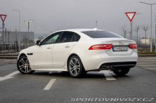 Jaguar XE 2.0 I4D 180k R-Sport  AT 2017