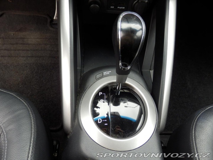 Hyundai Veloster 1.6i Prémium,Automat 2012