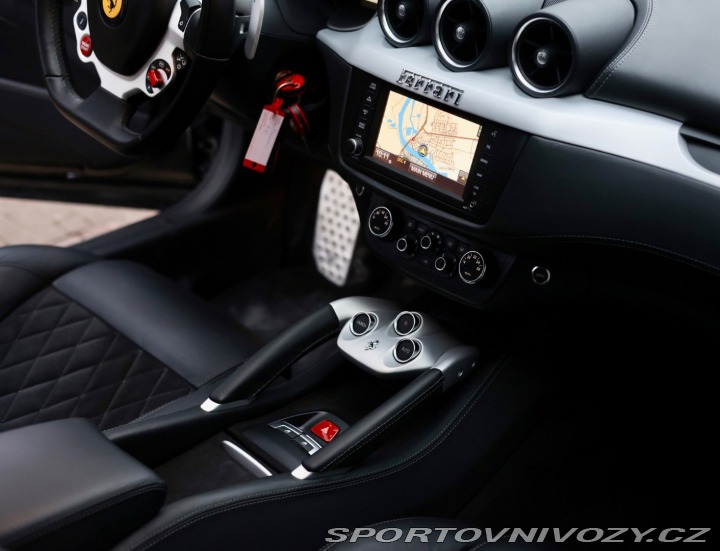 Ferrari FF 6.3 V12 4x4 *V záruke*Zd 2012