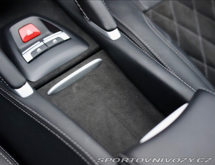 Ferrari FF 6.3 V12 4x4 *V záruke*Zd 2012
