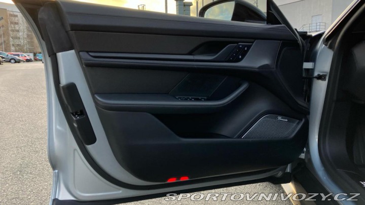 Porsche Taycan Turbo S 2022