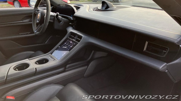 Porsche Taycan Turbo S 2022