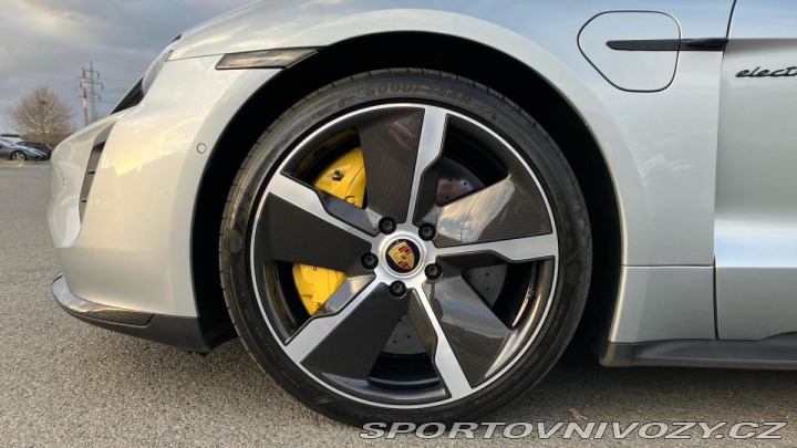 Porsche Taycan Turbo S 2022