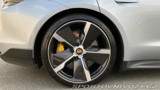 Porsche Taycan Turbo S 2022