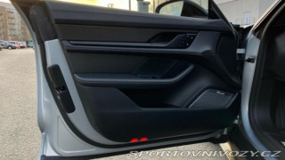 Porsche Taycan Turbo S 2022