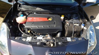 Alfa Romeo Giulietta Quadrifoglio Verde 2011