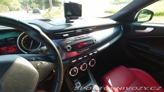 Alfa Romeo Giulietta Quadrifoglio Verde 2011
