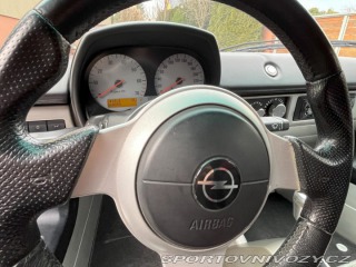 Opel Speedster 2,2i 2001