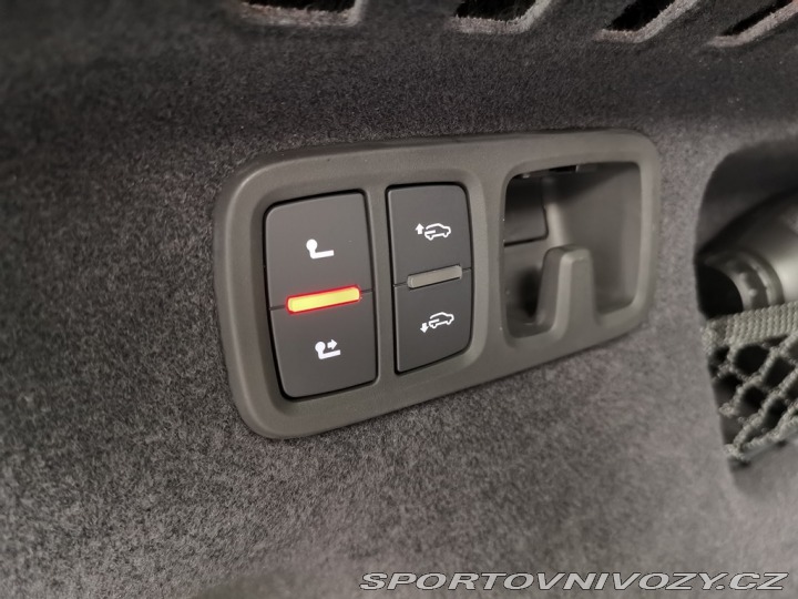 Audi RS Q8 Full Spec / Akrapovič 2023