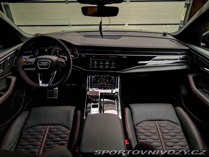 Audi RS Q8 Full Spec / Akrapovič 2023
