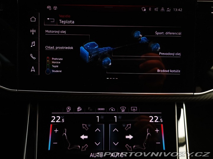 Audi RS Q8 Full Spec / Akrapovič 2023