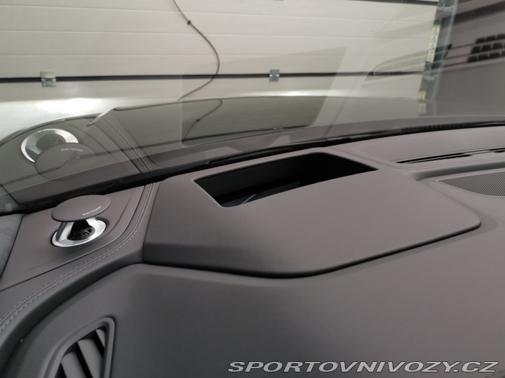 Audi RS Q8 Full Spec / Akrapovič 2023