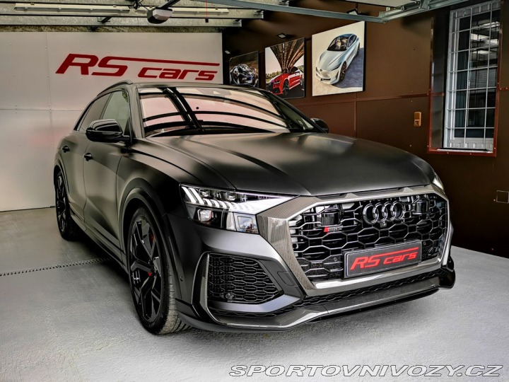 Audi RS Q8 Full Spec / Akrapovič 2023