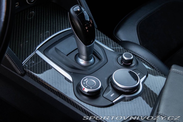 Alfa Romeo Stelvio 2.9 V6 Twin Turbo Q4 Qua 2018