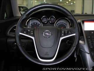 Opel Astra 1,6 Turbo 125kW AT 1.maji 2015