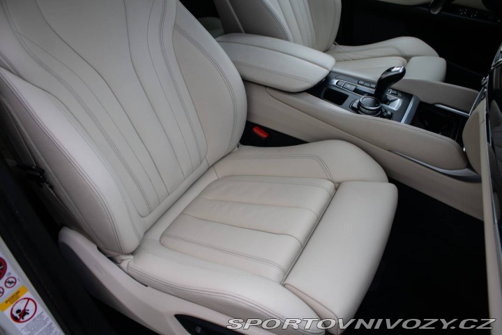 BMW X6 xDrive 30d M packet - So 2016