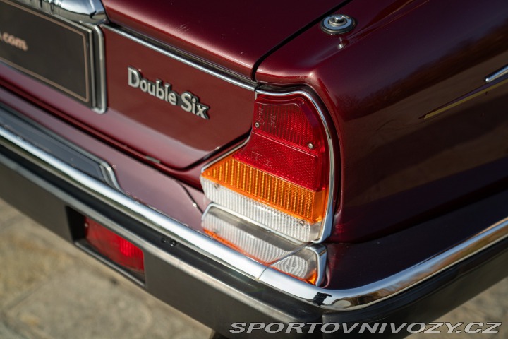 Ostatní značky Ostatní modely Daimler XJ DOUBLE SIX 1988