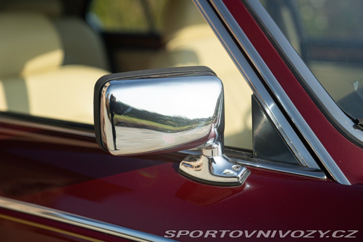 Ostatní značky Ostatní modely Daimler XJ DOUBLE SIX 1988