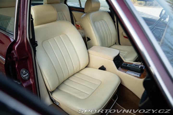 Ostatní značky Ostatní modely Daimler XJ DOUBLE SIX 1988