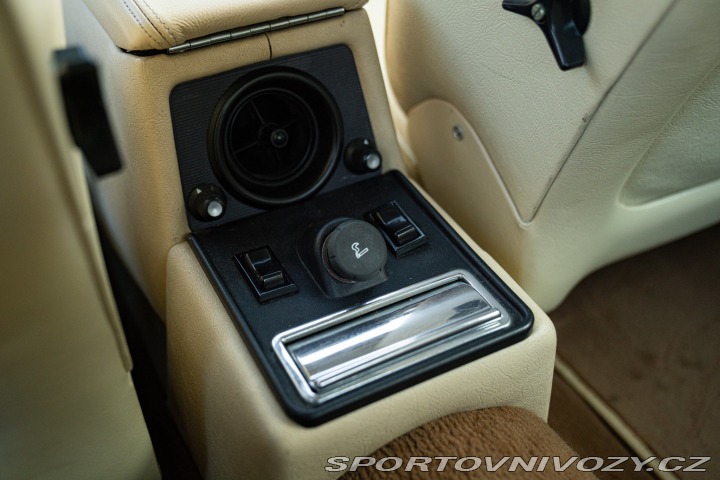 Ostatní značky Ostatní modely Daimler XJ DOUBLE SIX 1988