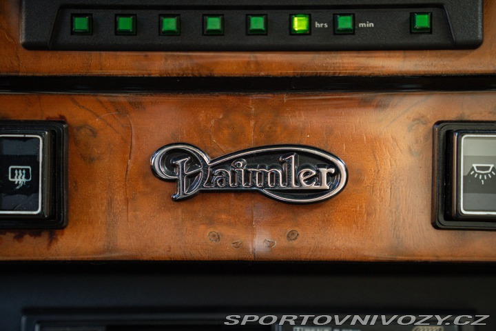 Ostatní značky Ostatní modely Daimler XJ DOUBLE SIX 1988