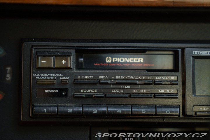 Ostatní značky Ostatní modely Daimler XJ DOUBLE SIX 1988