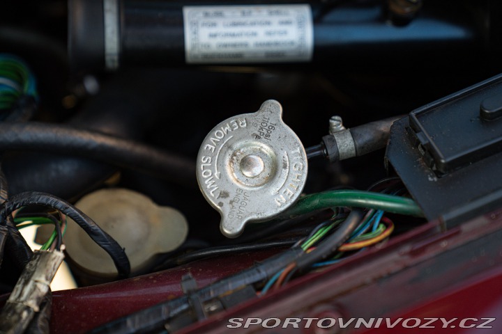 Ostatní značky Ostatní modely Daimler XJ DOUBLE SIX 1988