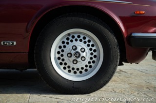 Ostatní značky Ostatní modely Daimler XJ DOUBLE SIX 1988