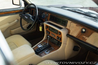 Ostatní značky Ostatní modely Daimler XJ DOUBLE SIX 1988