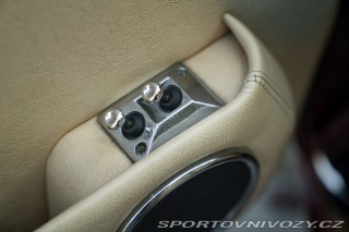 Ostatní značky Ostatní modely Daimler XJ DOUBLE SIX 1988