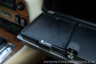 Ostatní značky Ostatní modely Daimler XJ DOUBLE SIX 1988
