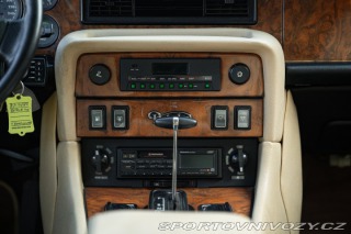 Ostatní značky Ostatní modely Daimler XJ DOUBLE SIX 1988