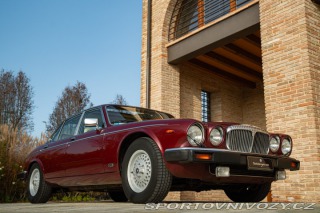 Ostatní značky Ostatní modely Daimler XJ DOUBLE SIX 1988