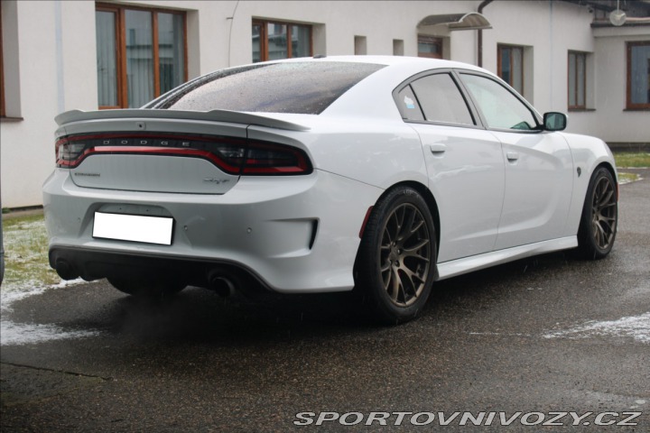Dodge Charger 6,2 SRT Hellcat 2015