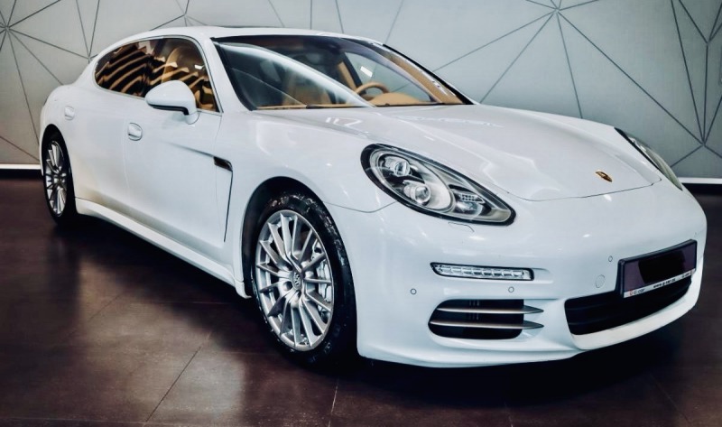 Porsche Panamera 4S L Executive