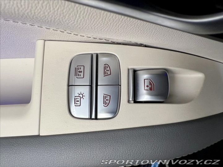BMW X7 M60i INDIVIDUAL, SKY LOUN 2023